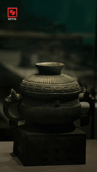 簋盛饭的食物.gif