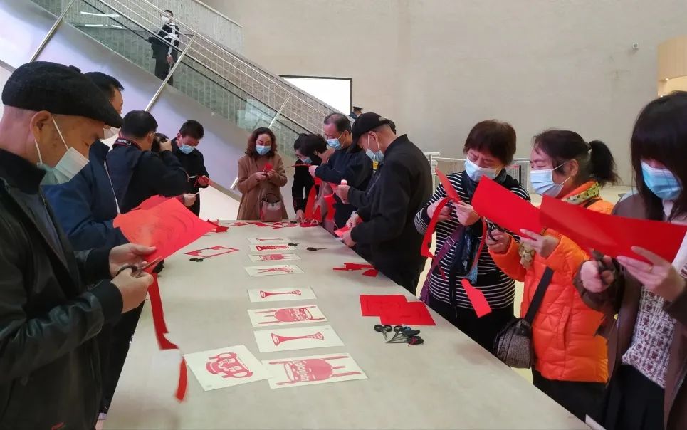 “九九重阳节，感恩敬老传孝道”