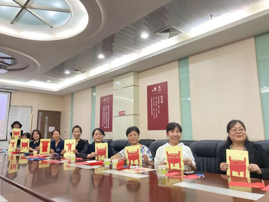 九九重阳送温情，浓浓关怀暖人心