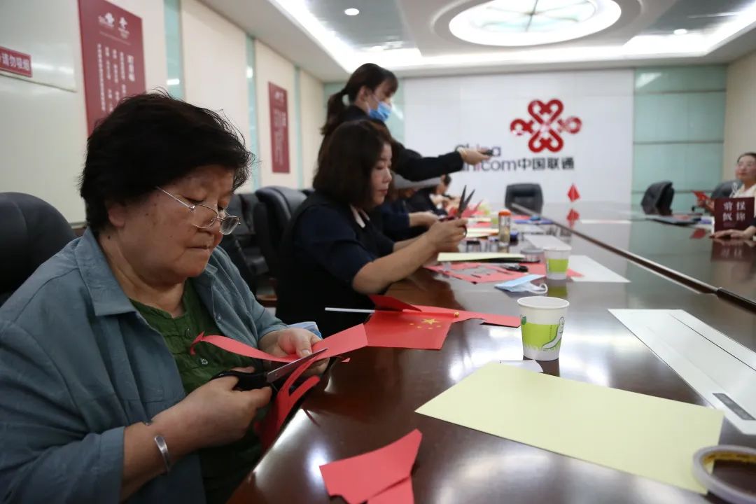 九九重阳送温情，浓浓关怀暖人心