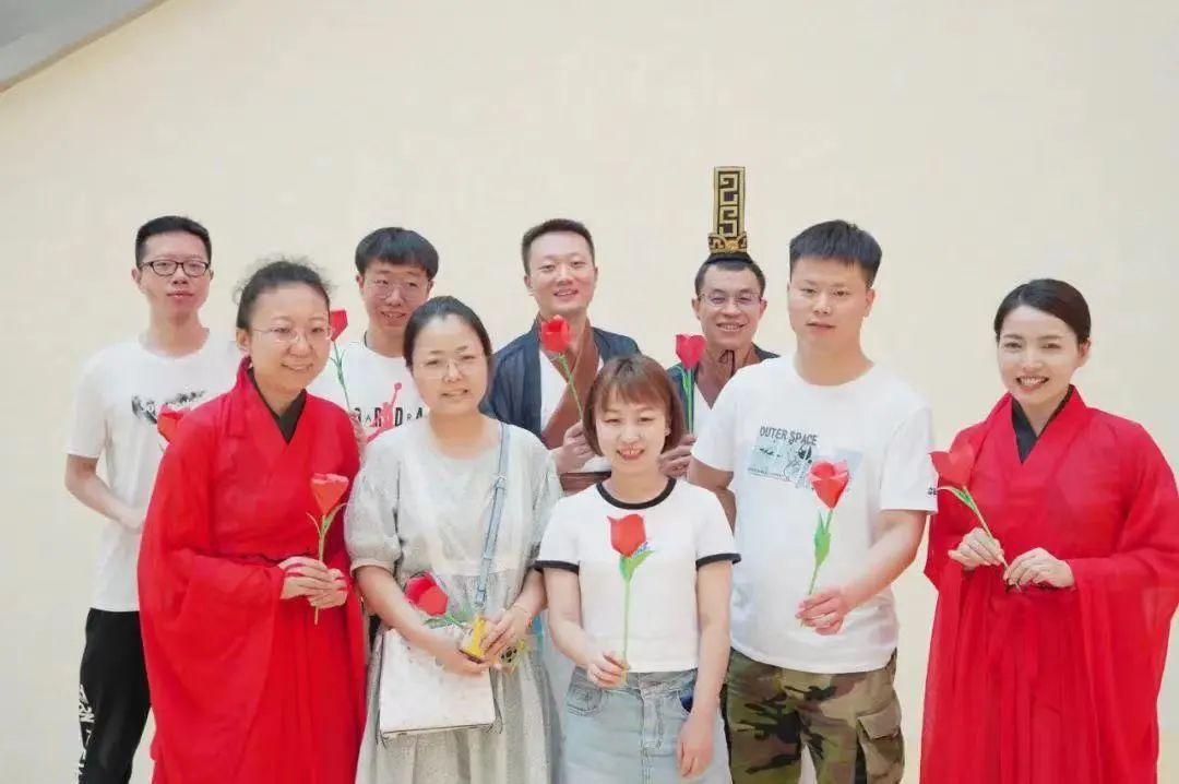 相约七夕   “医”路同行