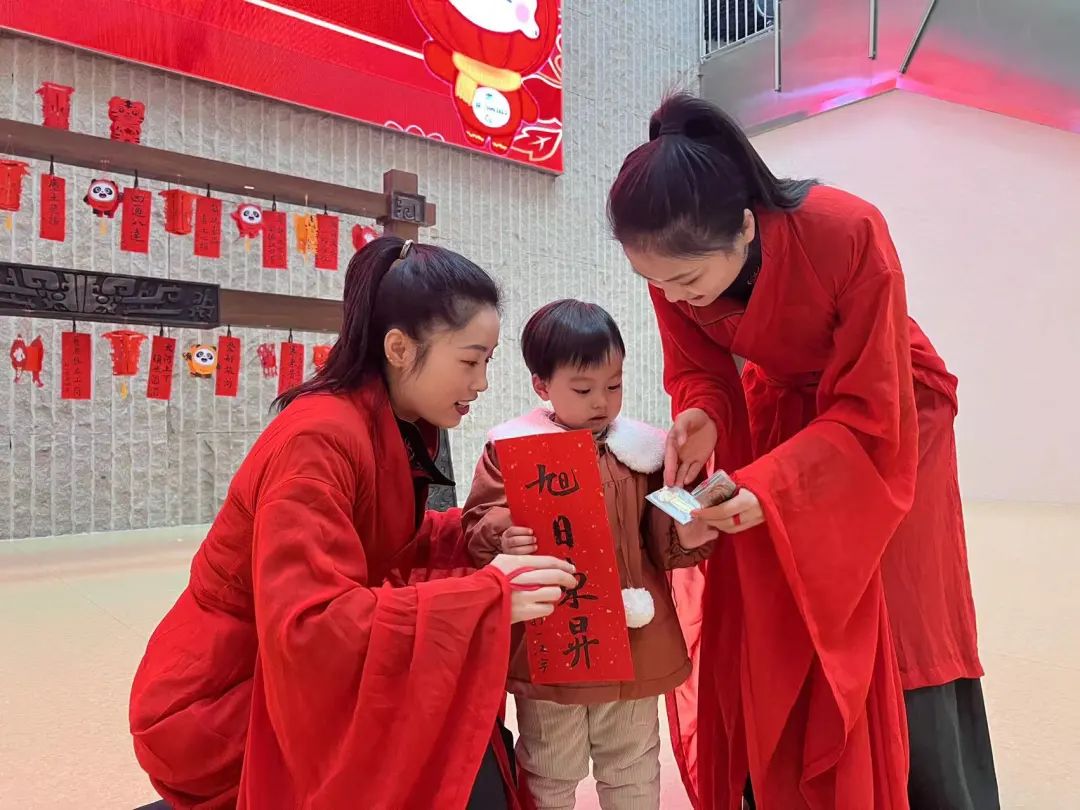 福虎迎春闹元宵，博物馆里过十五