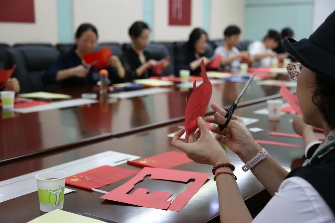 九九重阳送温情，浓浓关怀暖人心